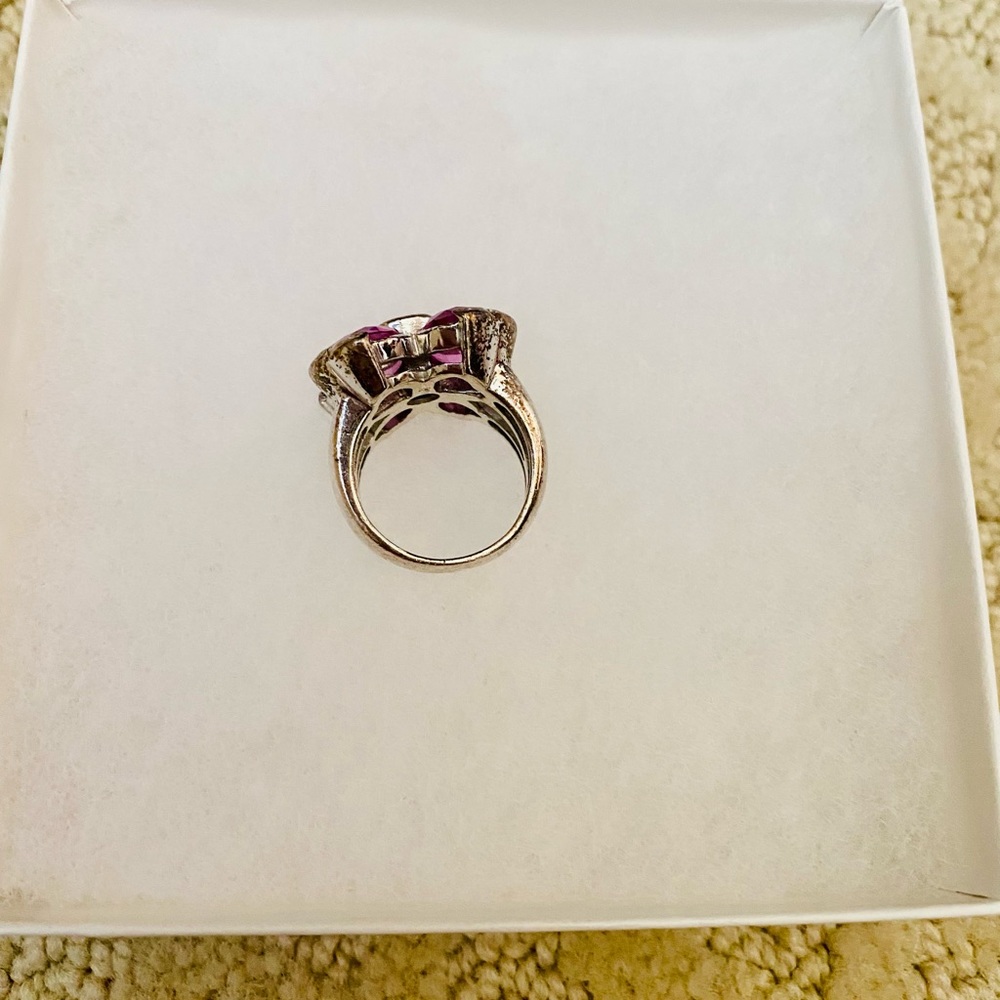 Ring - Picture 2 of 5
